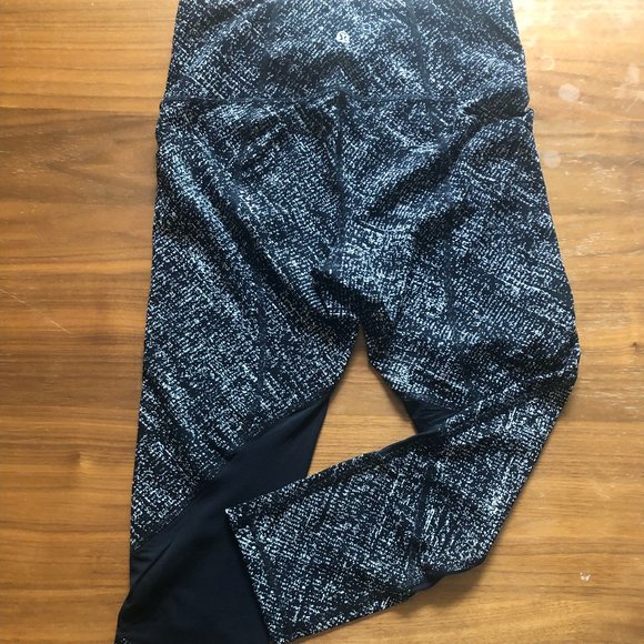 Lululemon Pace Rival Hi-Rise Crop- Size 6 - Picture 2 of 3